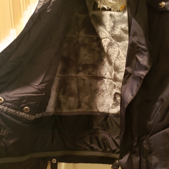 Burton snowboard jacket - Picture 7 of 10